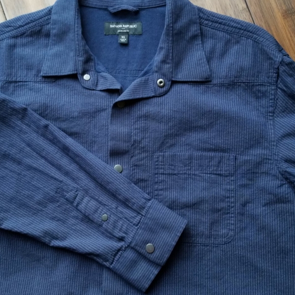 Banana Republic Other - 🎉HP🎉 Banana Republic Snap Button Down -XL